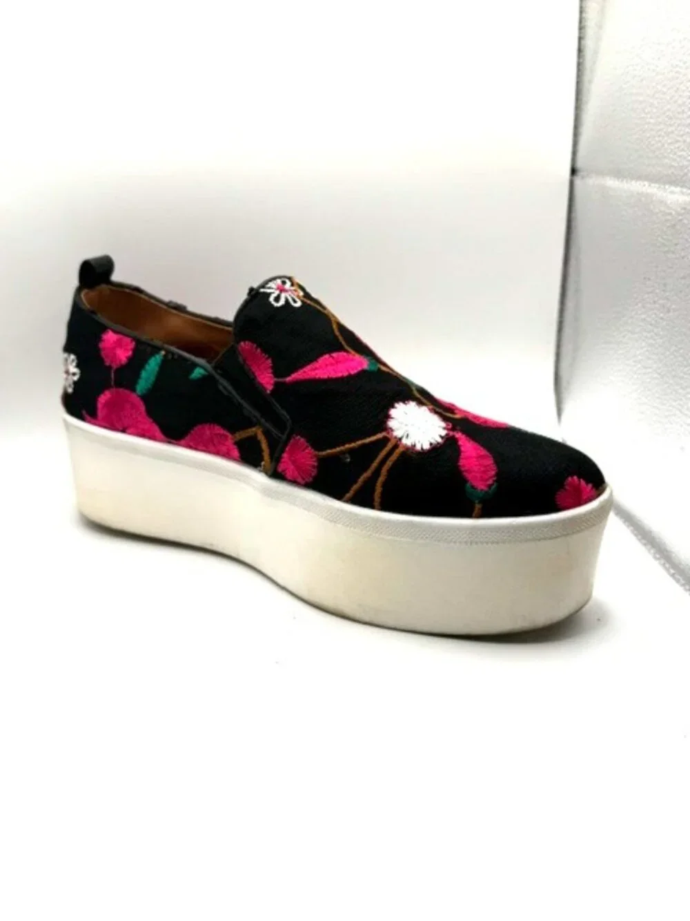 Golo Vivian Floral Embroidered Platform Slip-On Sneakers Black Size 8
